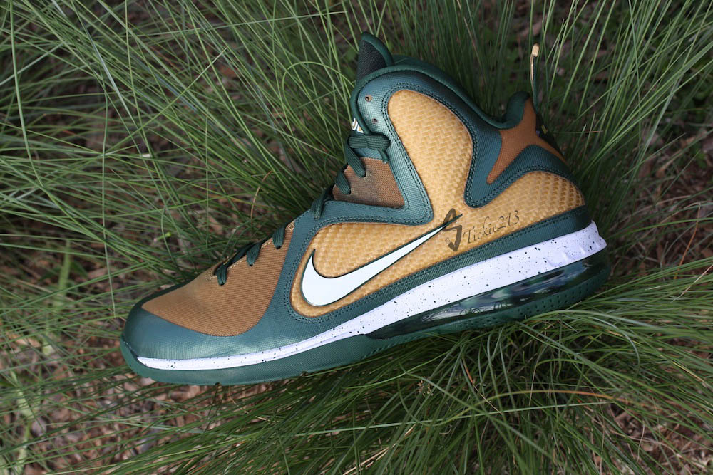 Nike LeBron 9 IX SVSM Saint Vincent Saint Mary PE Away (1)