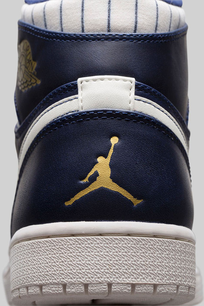 Buy Air Jordan 1 Retro High 'Jeter' - 715854 402 - Blue