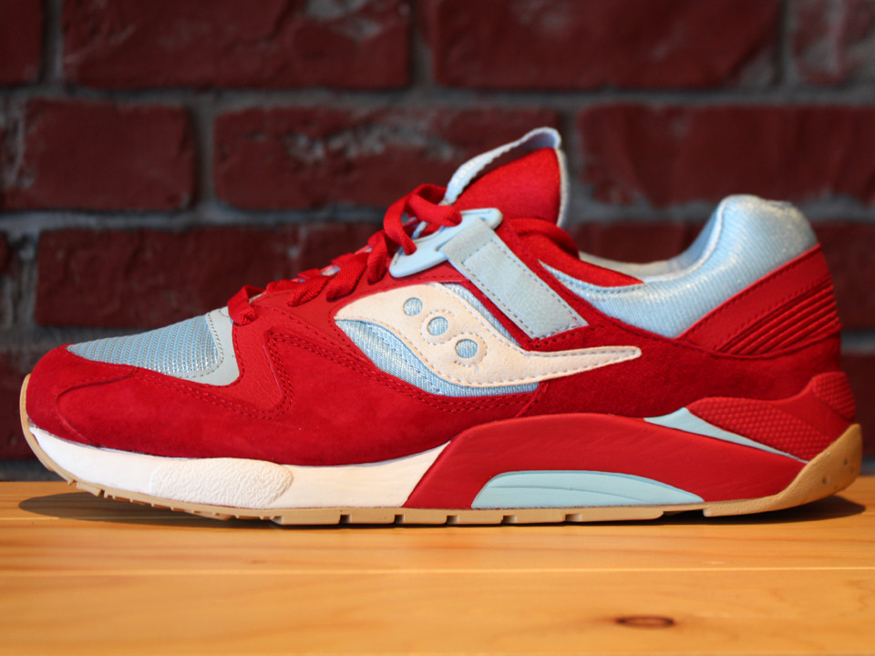 red and blue saucony