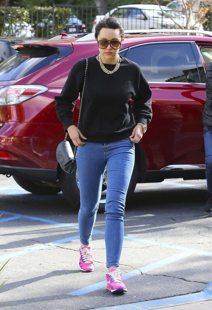 Amanda Bynes wearing Nike Air Max 90 Hyperfuse