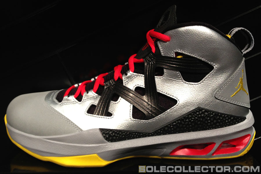 black and yellow carmelo anthony shoes