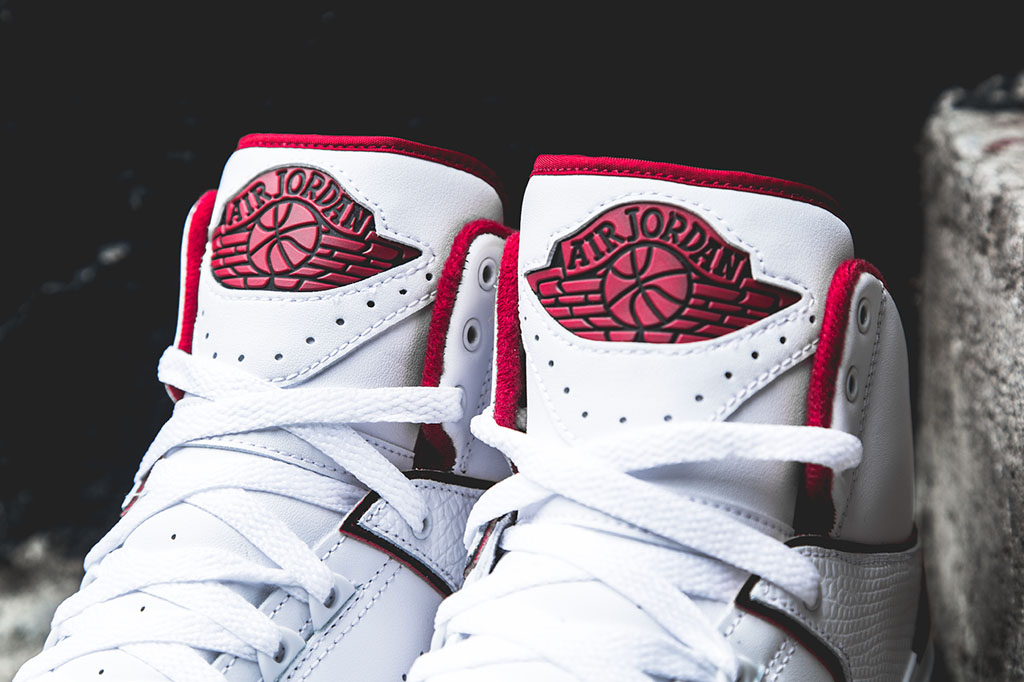 Jordan 2 white hot sale and red