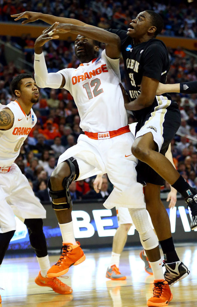 Baye Moussa Keita wearing Jordan Melo M10 Syracuse PE