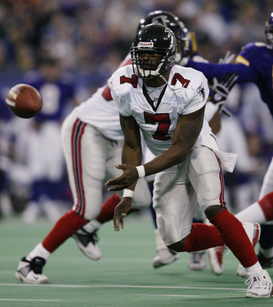 Michael Vick Wears Air Jordan XVII In 