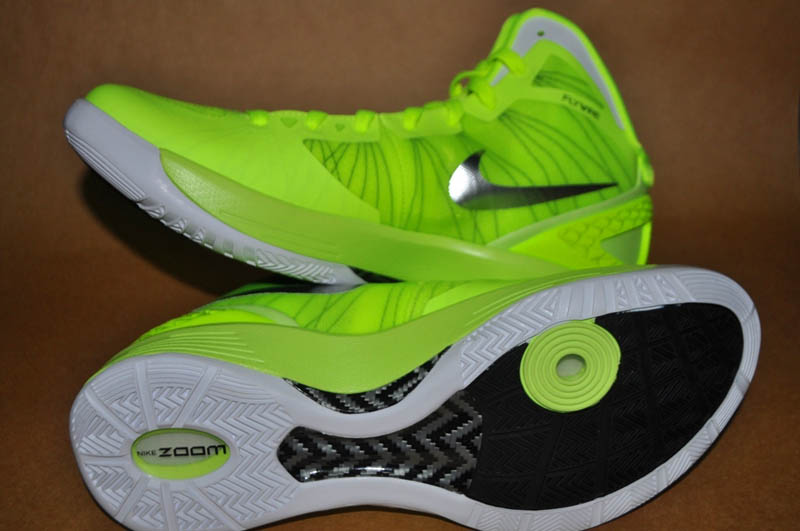 nike zoom flywire hyperdunk