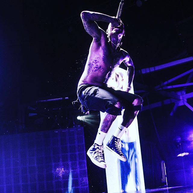 Chris Brown wearing the Converse Chuck Taylor All Star