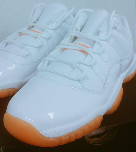 retro 11 low orange