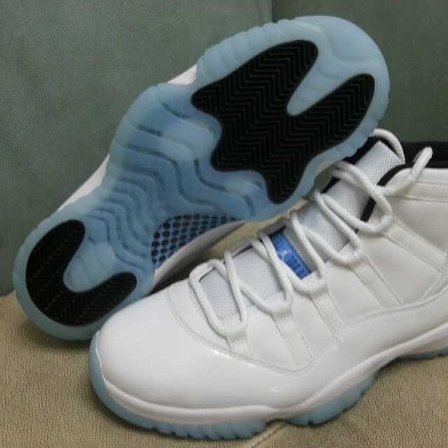 legend blue 11 bottom