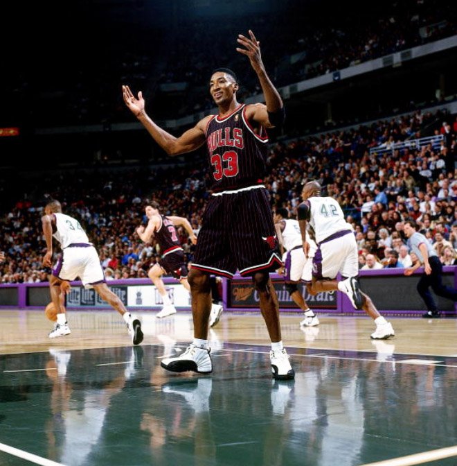 scottie pippen wearing jordans