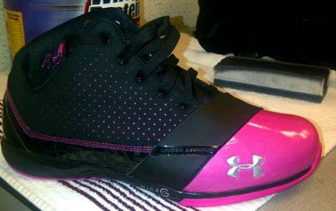under armour breast cancer slides