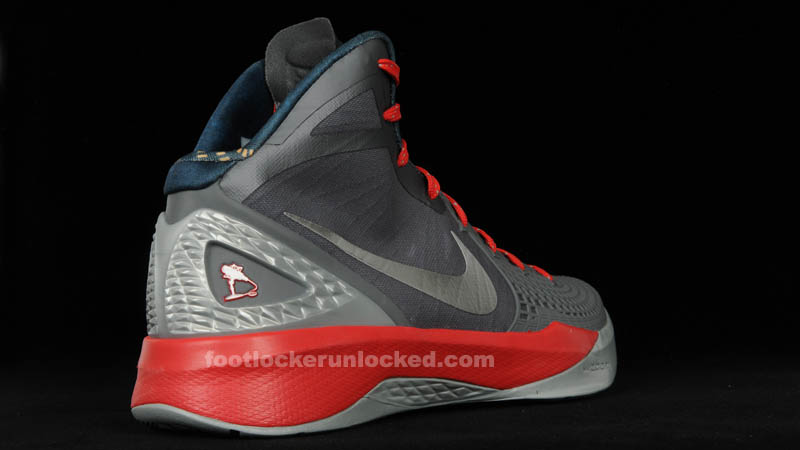 Nike Zoom Hyperdunk 2011 Supreme - The Blake Show 6