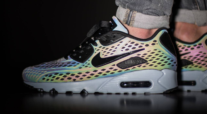 nike iridescent air max