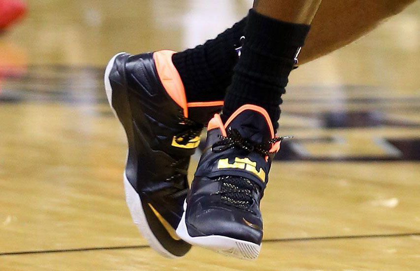 LeBron James wearing Nike Zoom Soldier VII 7 Yeezy (2)