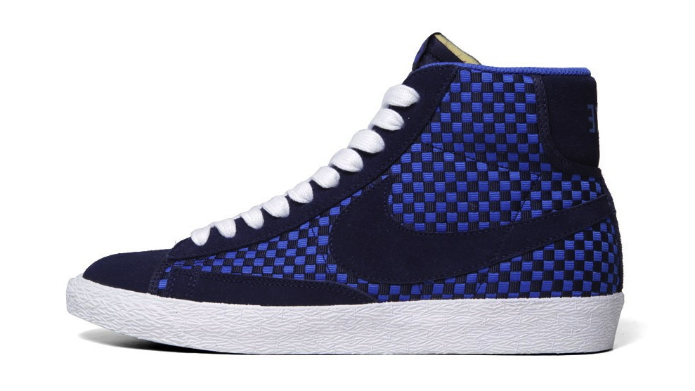 nike blazer woven