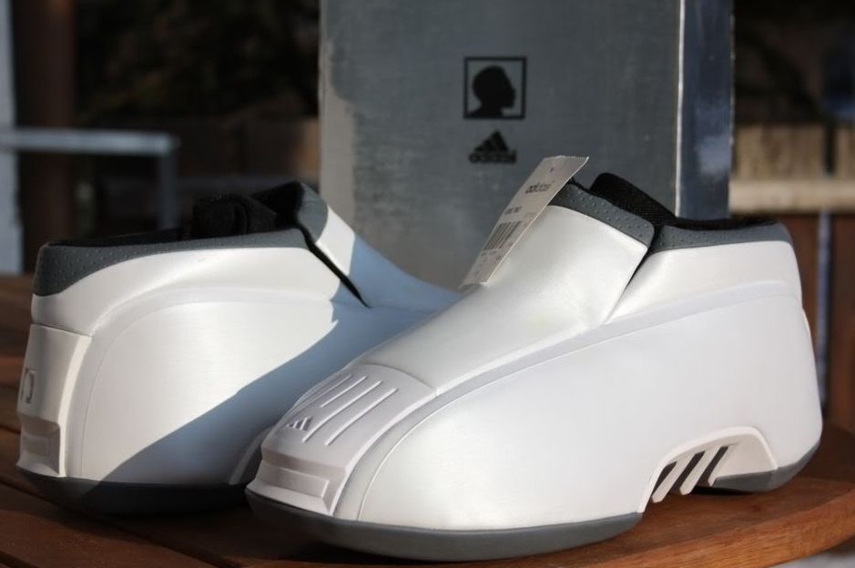 kobe robot shoes