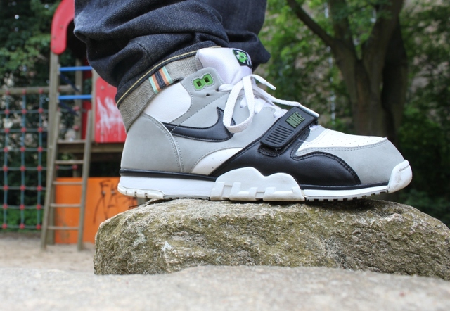 Nike Air Trainer Huarache Cool Blue EUC in 2023  Nike air trainer huarache,  Nike air, Sneakers fashion