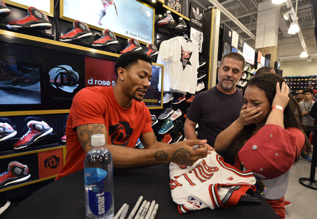 D rose cheap foot locker