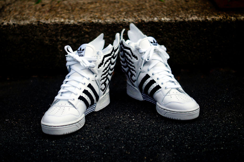 Adidas jeremy scott hot sale wings 2.0 pixel