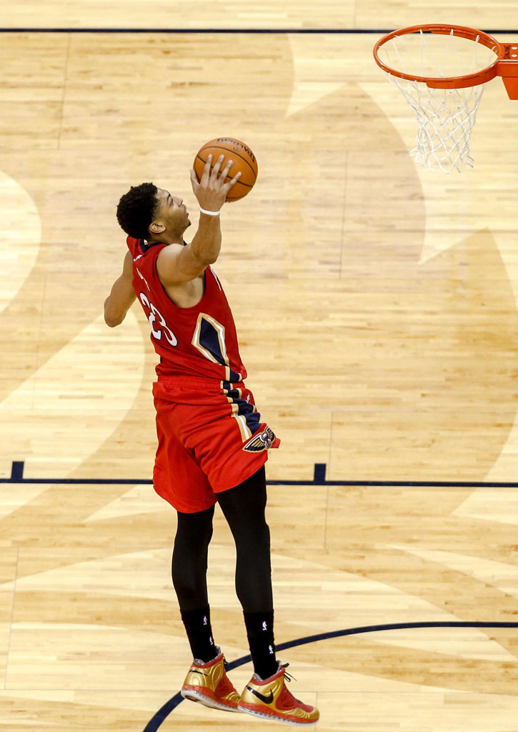 Anthony Davis wearing Nike Air Max Hyperposite PE