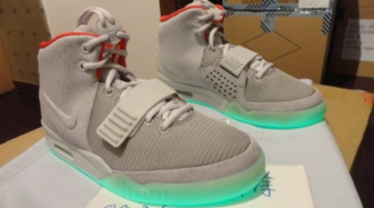 yeezy nike platinum