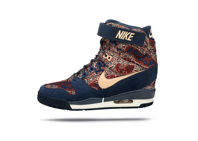 Liberty of London x Nike WMNS Air Revolution Sky Hi navy