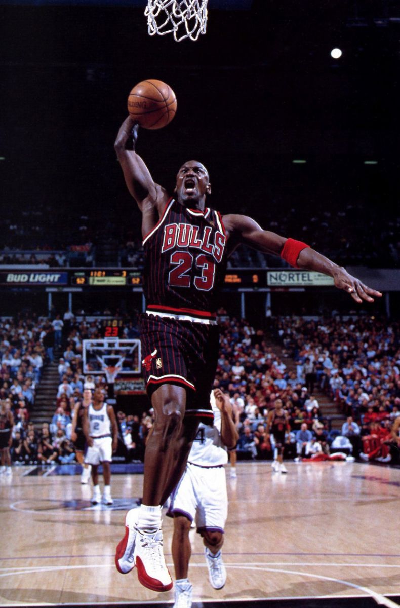 michael jordan wearing black jersey