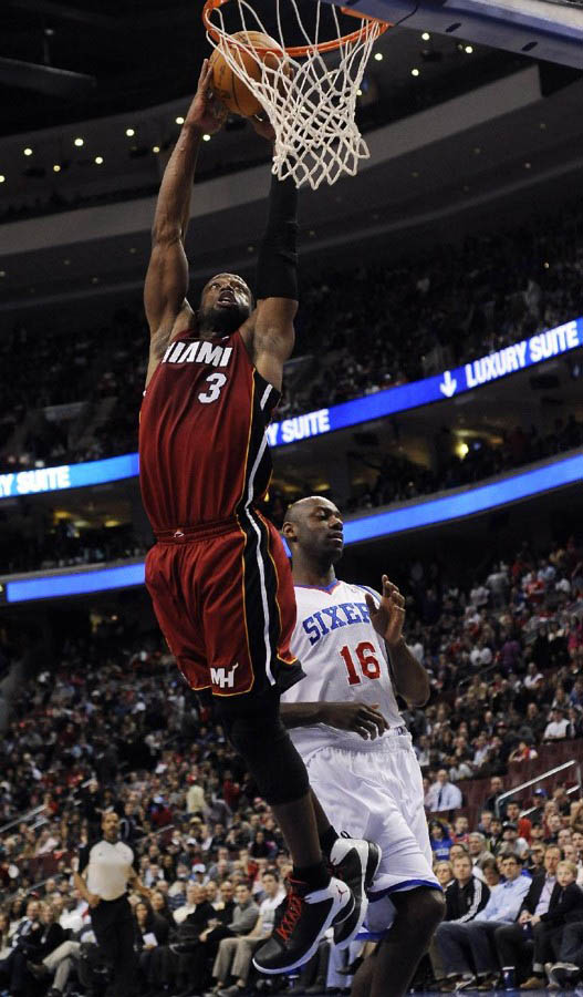 Jordan Fly Wade 2 Dwyane Wade Black White Red PE (2)