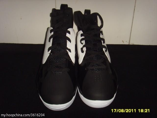 Under Armour Micro G Juke White Black