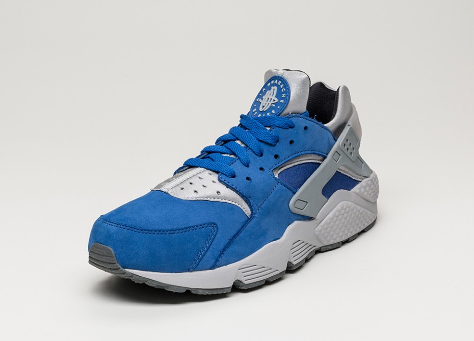 grey and blue huaraches