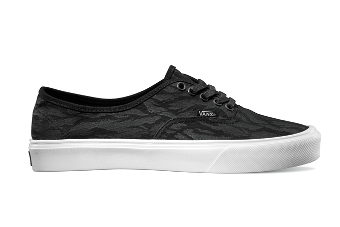 Vans LXVI Authentic Lite Stealth