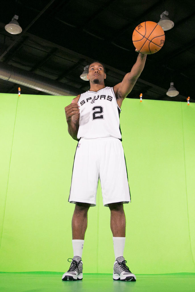 Kawhi Leonard wearing Air Jordan XX9 29 White/Grey Elephant