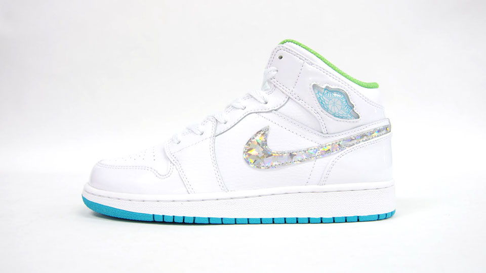 white and turquoise jordan 1