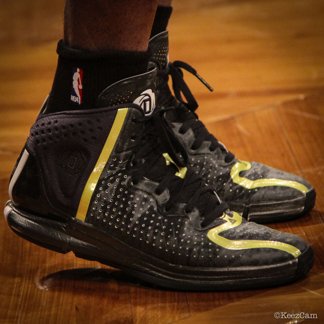 Tony Allen wearing miadidas D Rose 4.0