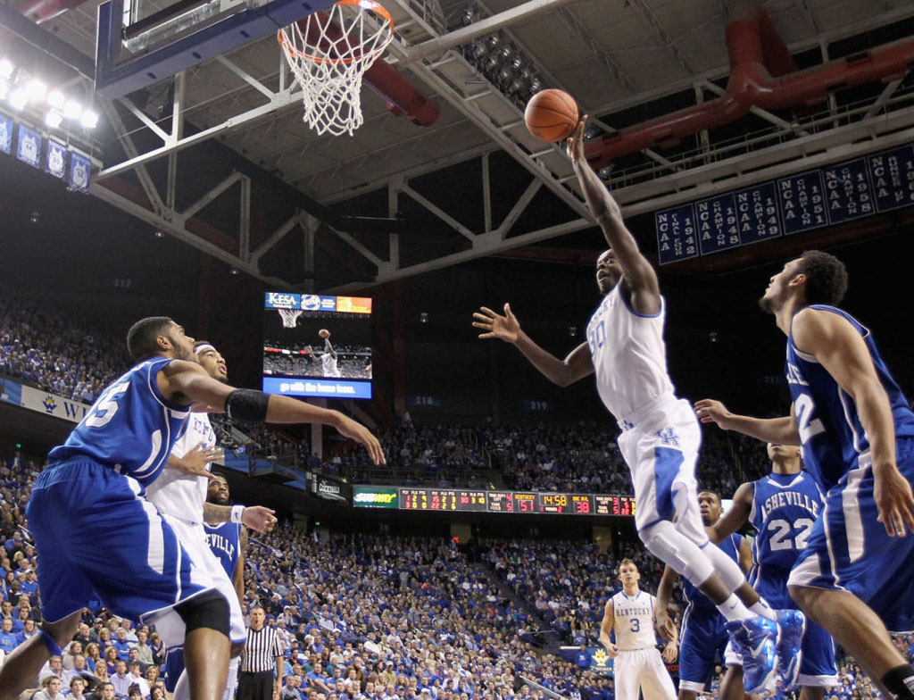 Julius Randle Makes Kentucky Debut in Nike LeBron 11 PE