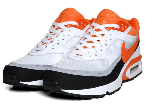 Nike Air Classic BW Textile White Team Orange Black Complex