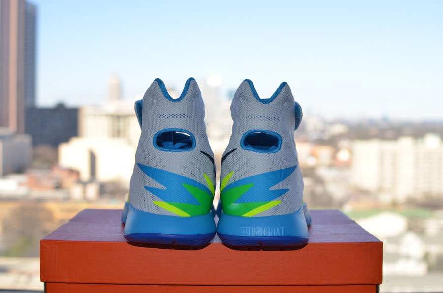 Nike HyperRev White/Vivid Blue (4)