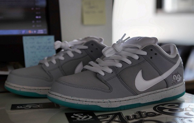 nike dunk back to the future