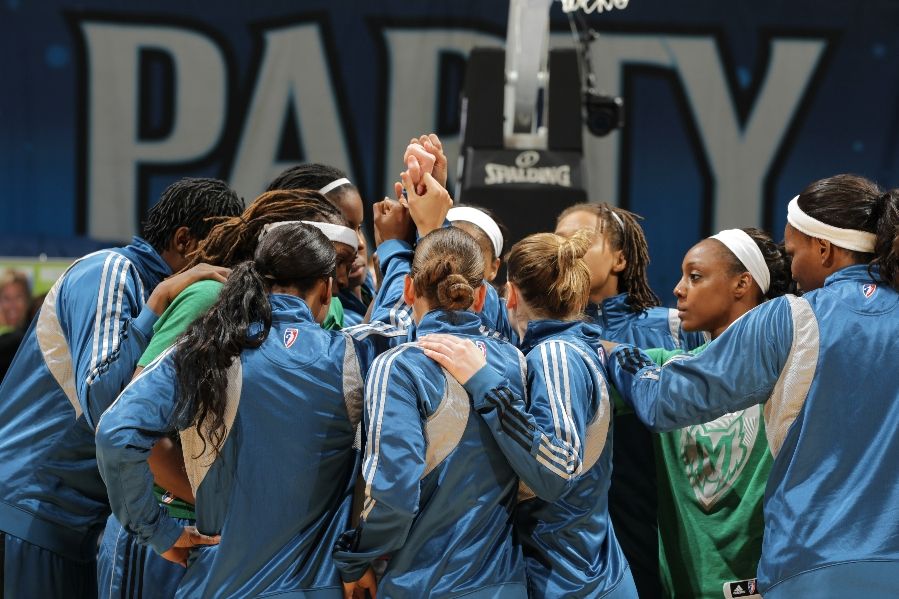 WNBA Sneaker Watch // Lynx Perfect Through 10