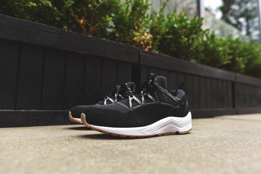 nike huarache light black gum