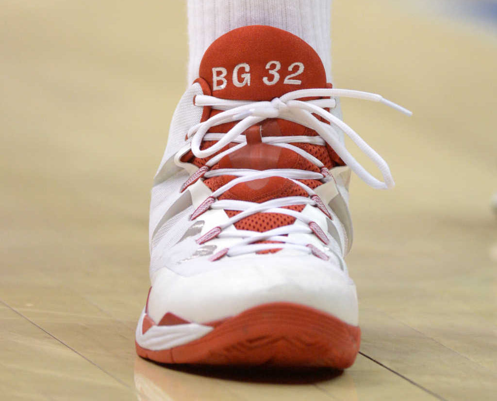 Blake Griffin wearing Jordan Super.Fly 2 White/Red PE