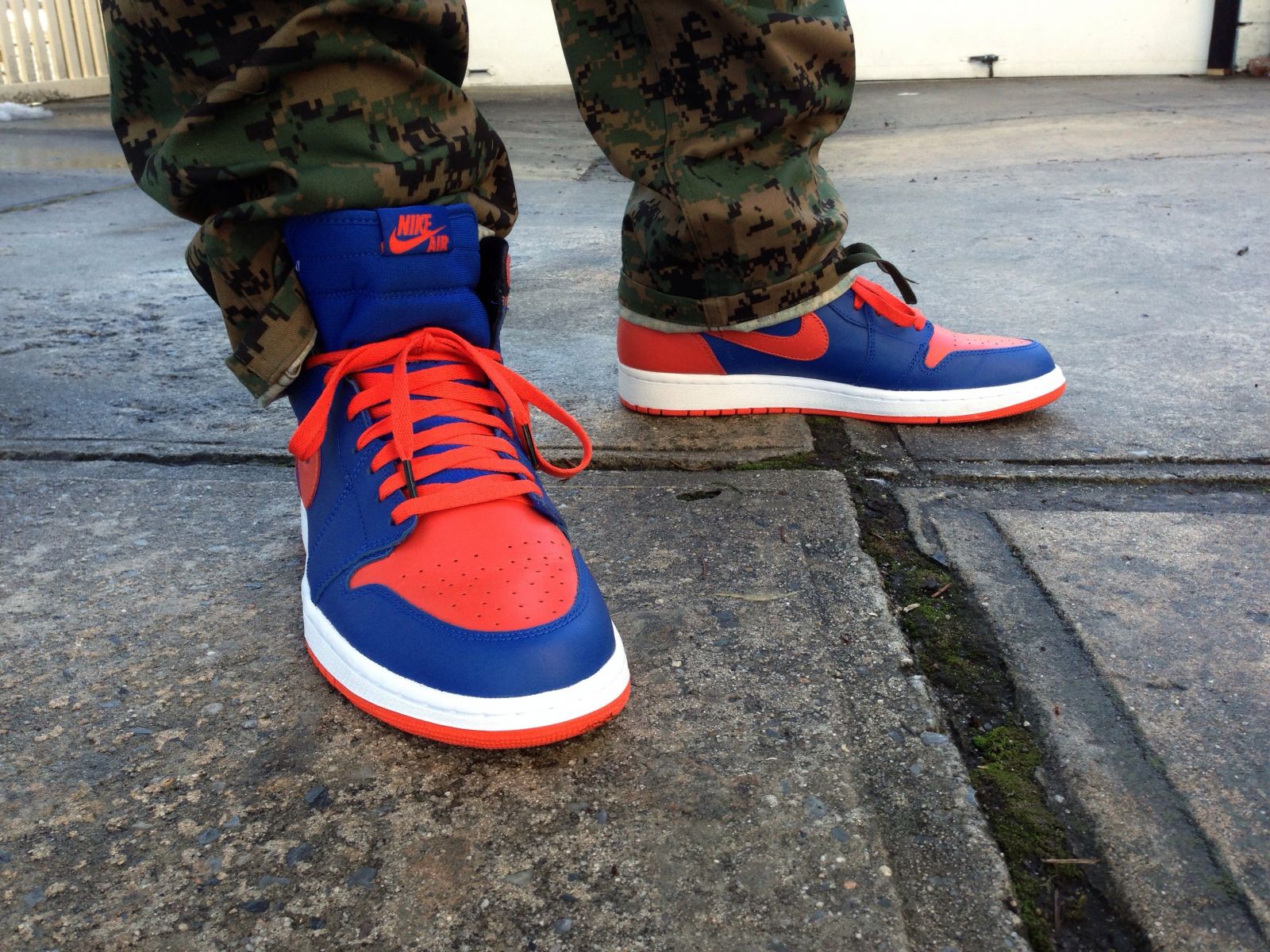 jordan 1 knicks on feet