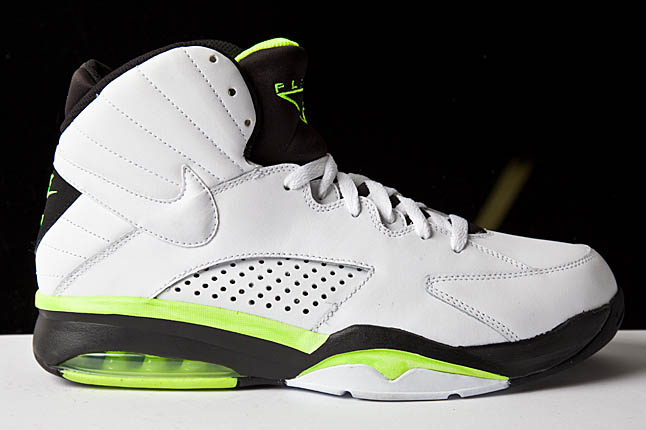 Nike Air Maestro Flight - White/Black/Volt