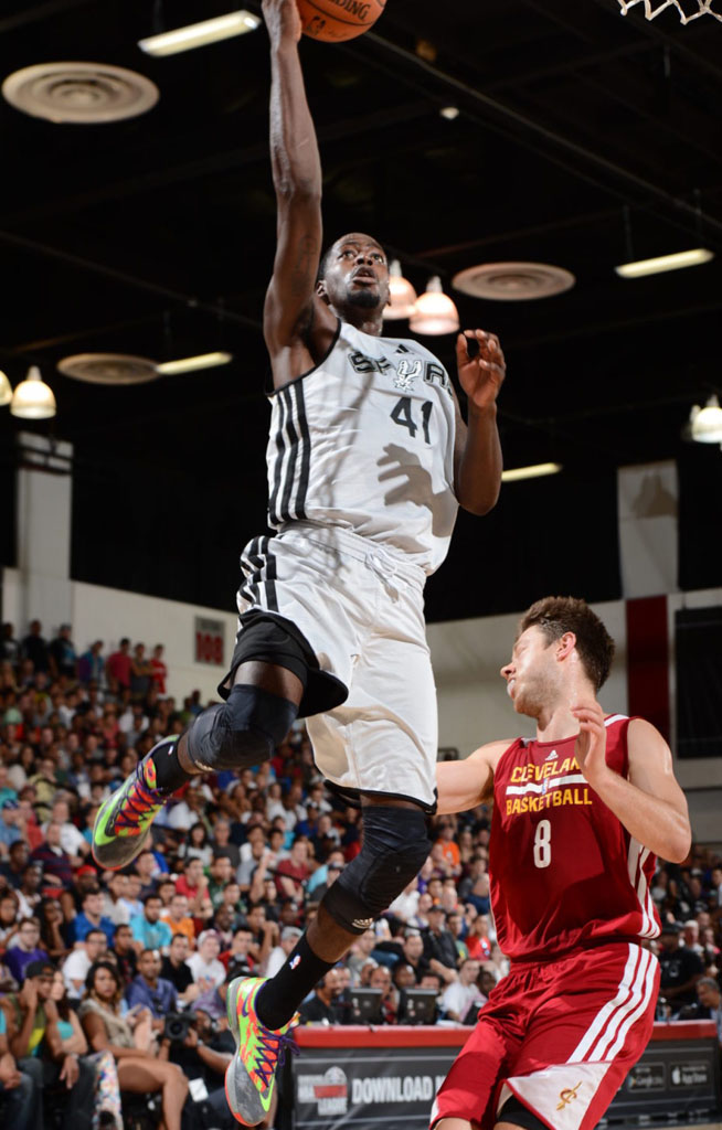 JaMychal Green wearing Nike KD VI 6 Energy