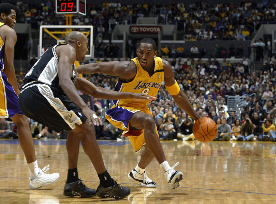 kobe wearing air force 1