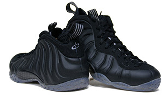 black out foamposite