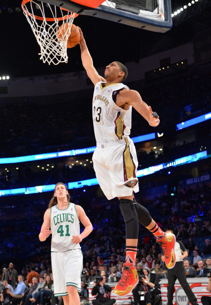 Anthony Davis wearing Nike Air Max Hyperposite PE