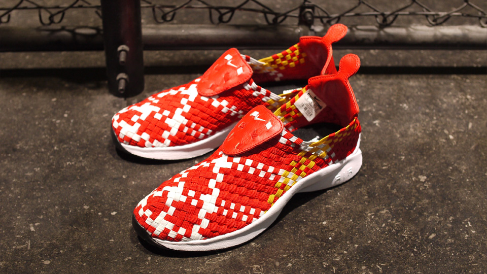 Nike air woven store trainers