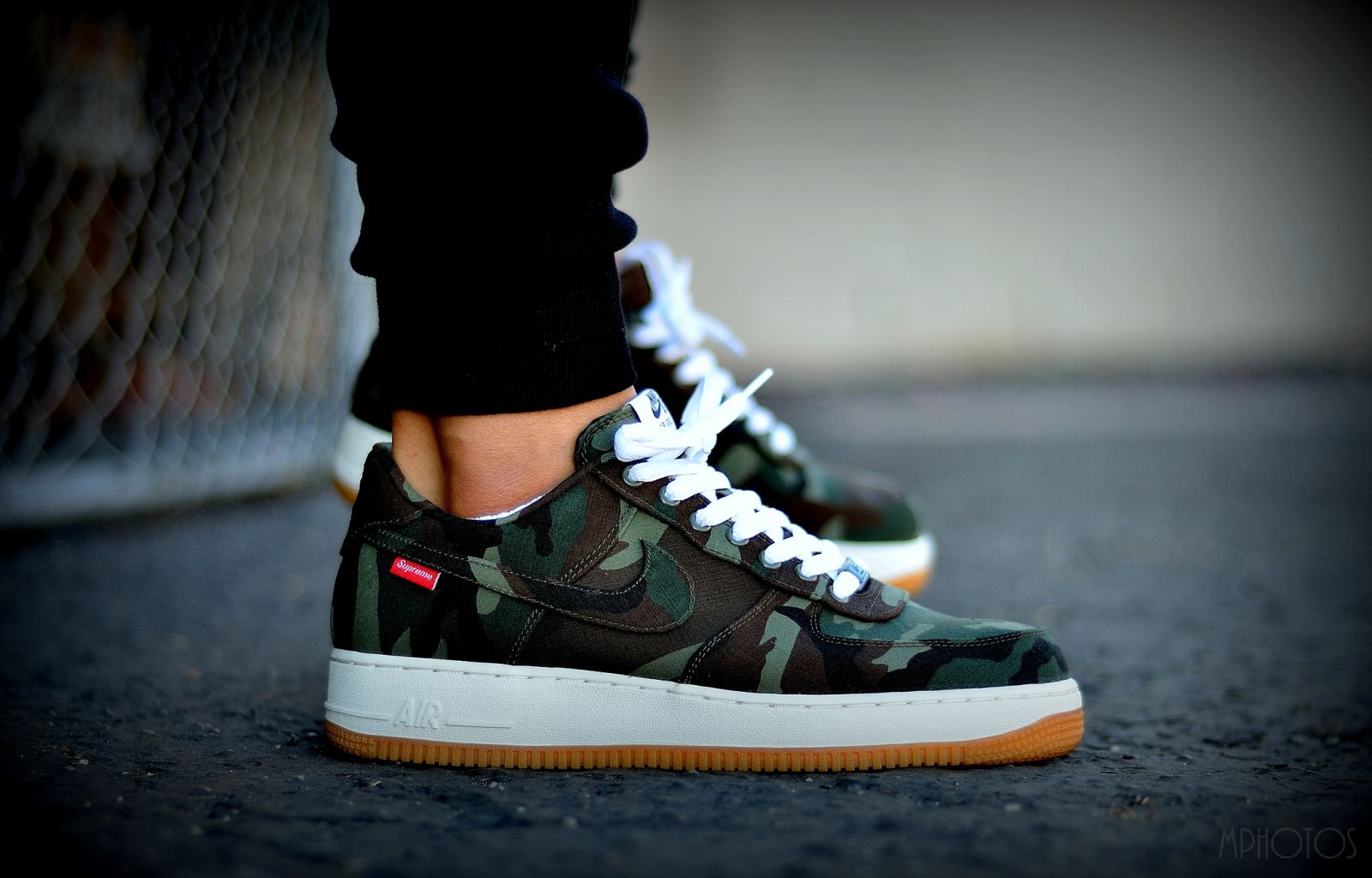 Supreme x Nike Air Force 1 Low