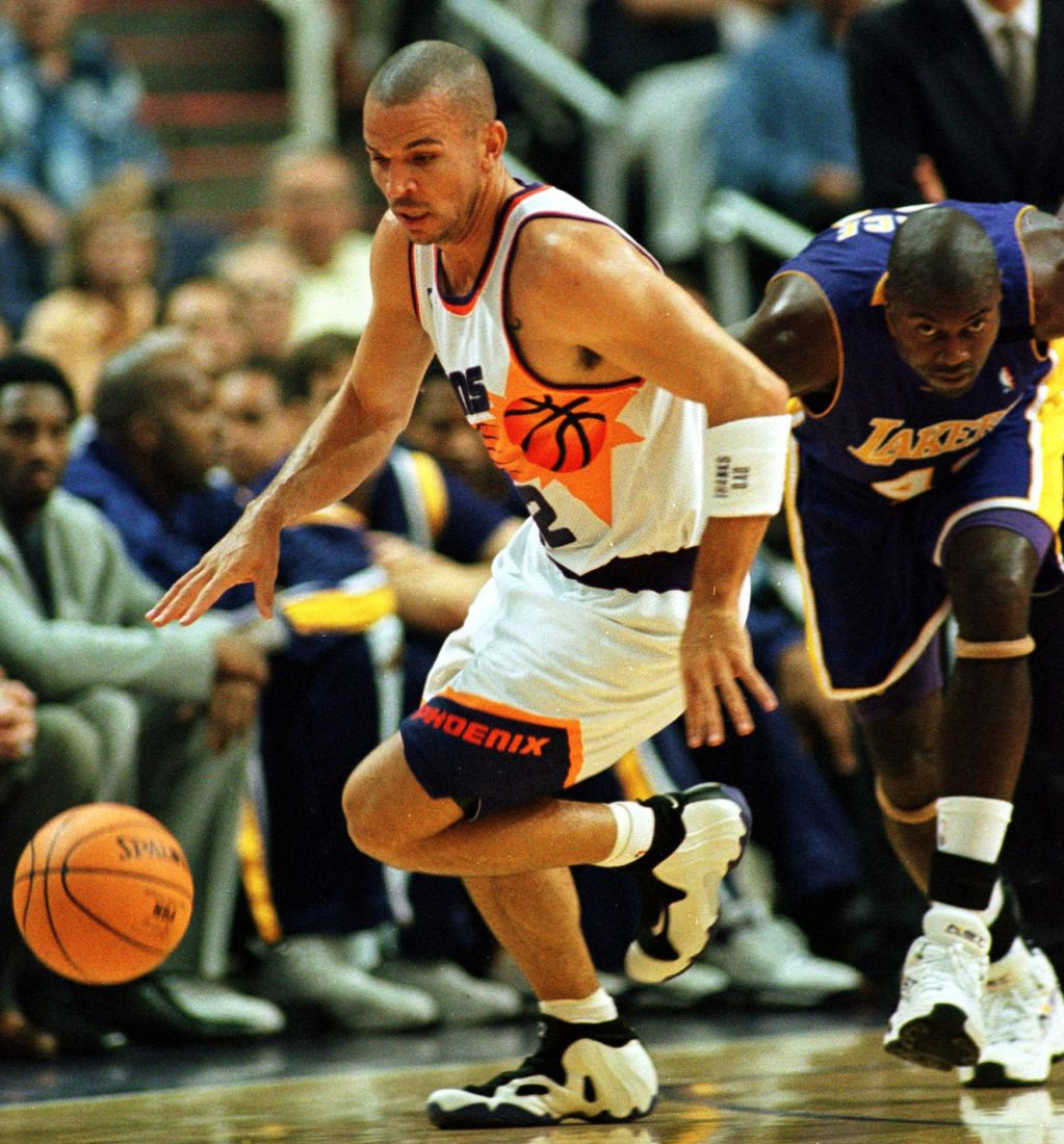 Flashback: Remember when Jason Kidd was painted in gold and wore golden  Nike Air Flightposites? • 