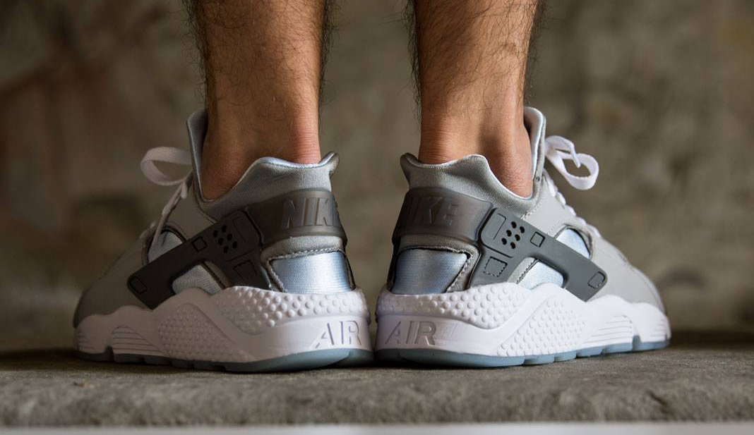 nike air huarache white on feet